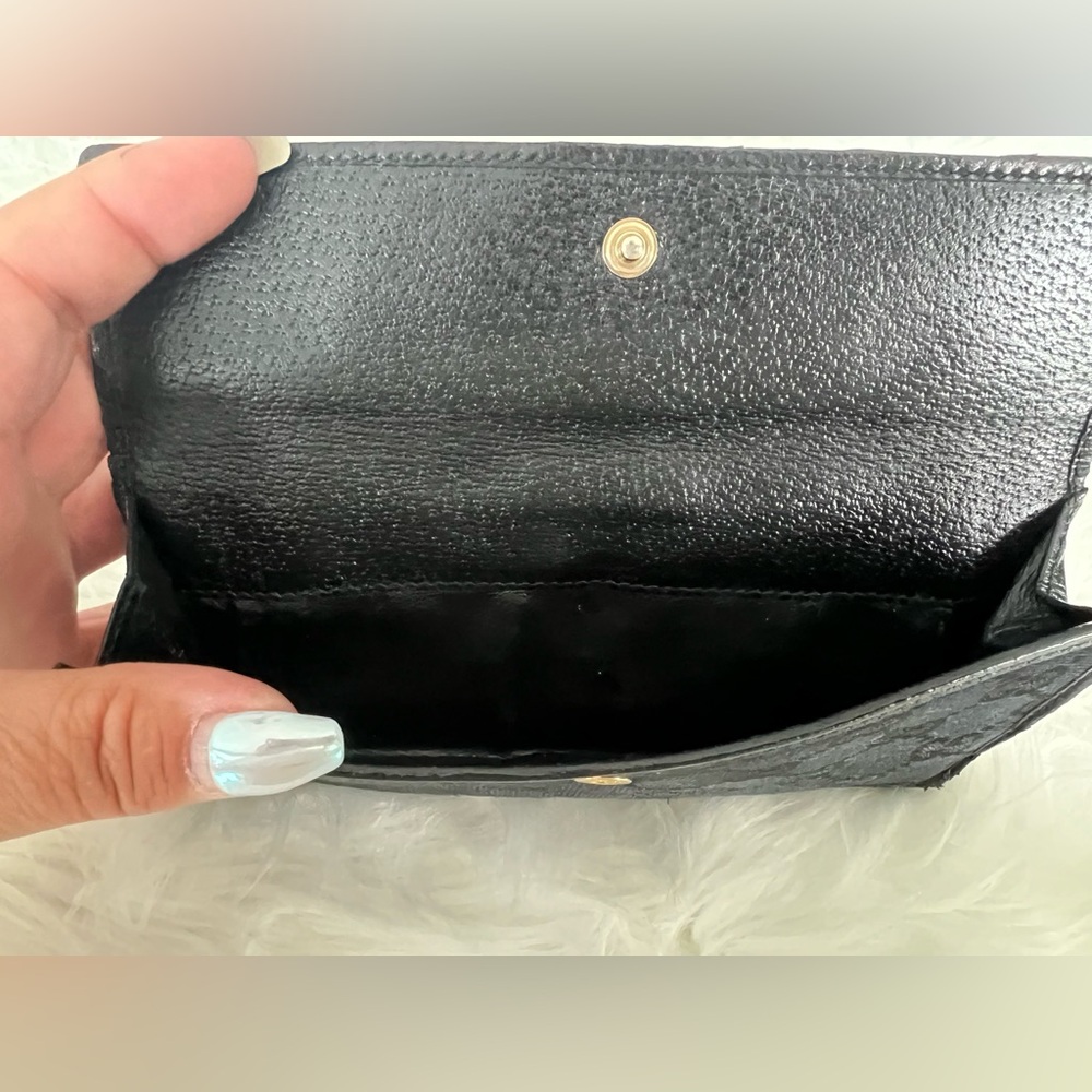 🖤 Vintage Gucci GG Monogram Bow Wallet | Classic Black Canvas 🖤 - Picture 5 of 7